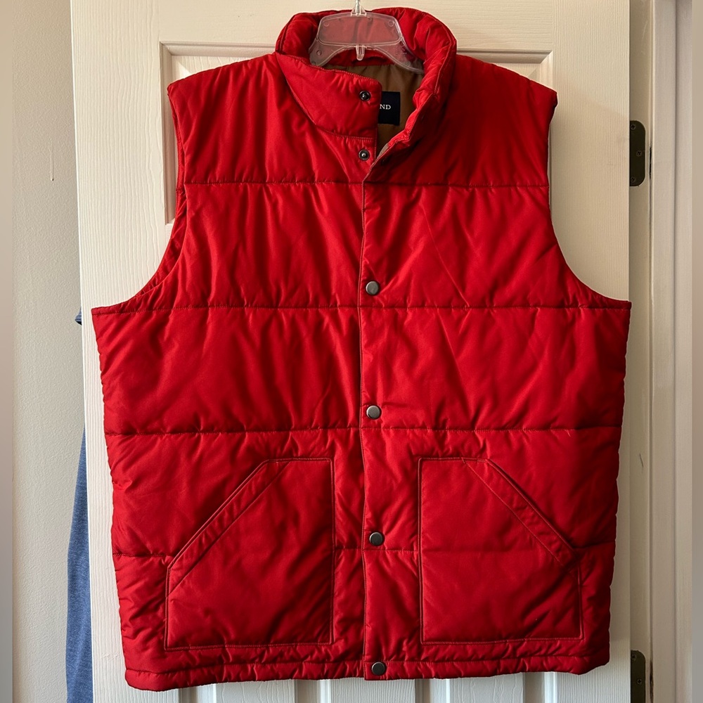 Men’s Land’s End Puffer Vest in XL